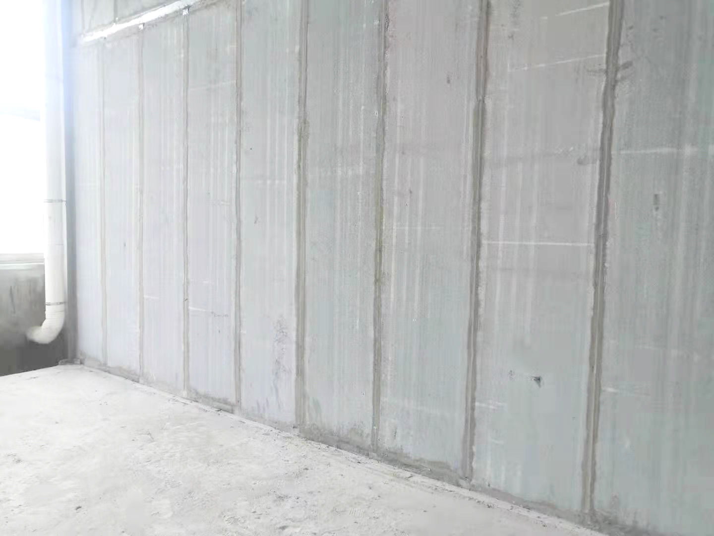 Paneles interiores para paredes hechos de residuos de carbón valorizados